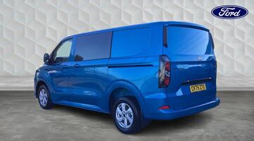 2025 Ford 2.0 320 EcoBlue Limited Crew Van L1 H1 Euro 6 5-door (Blue) - Image: 3