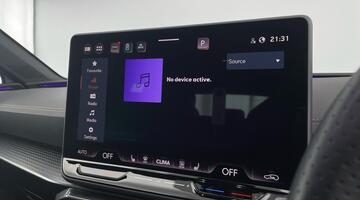 2025 CUPRA EHybrid 25.8kWh VZ2 DSG Euro 6 5-door (Grey) - Image: 17