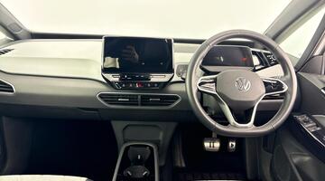 2022 Volkswagen Pro Performance 58kWh Family Auto 5-door (White) - Image: 8