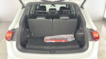 2025 Volkswagen TSI R-Line DSG Euro 6 5-door (White) - Image: 42