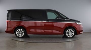 2025 Volkswagen 2.0 TSI Style 5-door LWB DSG (Black) - Image: 4