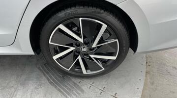 2025 Škoda TSI ACT SportLine Euro 6 5-door (Silver) - Image: 32