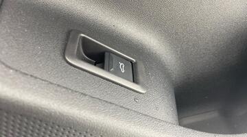 2025 Audi 100kWh S line Auto quattro 5-door (Grey) - Image: 20