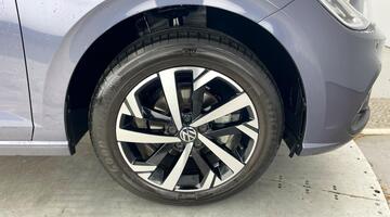 2025 Volkswagen 1.0 TSI Match Euro 6 5-door (Grey) - Image: 5