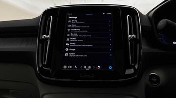 2025 Volvo 2.0 B4 MHEV Ultra Bright DCT Auto Euro 6 5-door (Black) - Image: 35