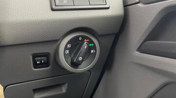 2024 Volkswagen 2.0 TDI T30 Highline Kombi DSG FWD SWB Euro 6 5-door (White) - Image: 23