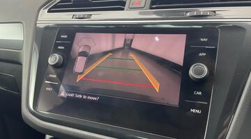 2017 Volkswagen 2.0 TSI R-Line DSG 4Motion Euro 6 5-door (Grey) - Image: 30