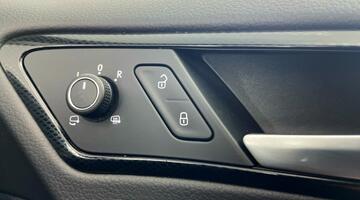 2016 Volkswagen TSI BlueMotion Tech GT Euro 6 5-door (Black) - Image: 20