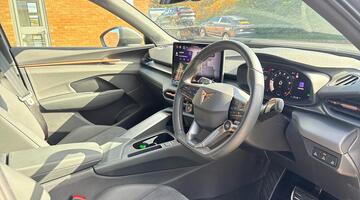 2025 CUPRA 2.0 TSI VZ1 DSG 4-doorive Euro 6 5dr (Grey) - Image: 6