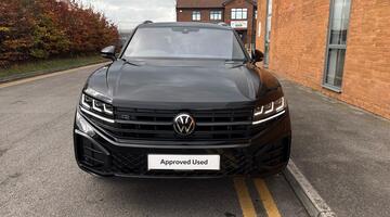 2025 Volkswagen 3.0 TDI V6 Black Edition Tiptronic 4Motion Euro 6 5-door (Black) - Image: 23