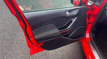 2019 Ford 1.0T EcoBoost ST-Line Euro 6 5-door (Red) - Image: 17