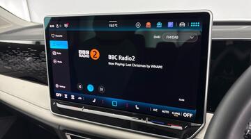 2025 Volkswagen ETSI MHEV Elegance DSG Euro 6 5-door (Green) - Image: 26