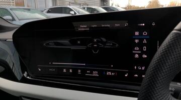 2025 Audi 2.0 TDI S line S Tronic Euro 6 5-door (Blue) - Image: 32