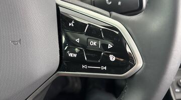 2025 Volkswagen Pro 77kWh Black Edition Auto 5-door (Black) - Image: 21