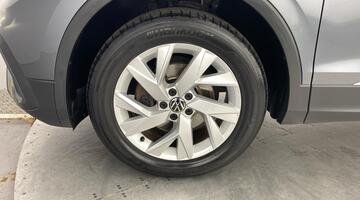 2021 Volkswagen 2.0 TDI Life DSG Euro 6 5-door (Grey) - Image: 39