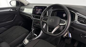 2023 Volkswagen TSI Style DSG Euro 6 5-door (Black) - Image: 6