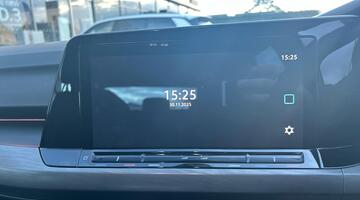 2022 Volkswagen TSI Style Euro 6 5-door (Red) - Image: 7