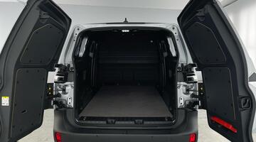 2024 Volkswagen Pro 77kWh Commerce Plus Auto 5-door (Silver) - Image: 26