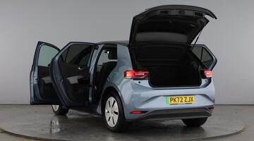 2022 Volkswagen Pro Performance 58kWh Family Auto 5-door (Multicolour) - Image: 11