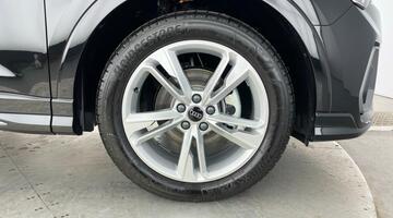 2025 Audi TFSI CoD 35 S line S Tronic Euro 6 5-door (Black) - Image: 5