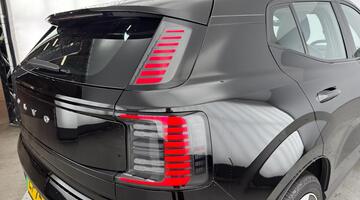 2025 Volvo Single Motor Extended Range 69kWh Plus Auto 5-door (Black) - Image: 29