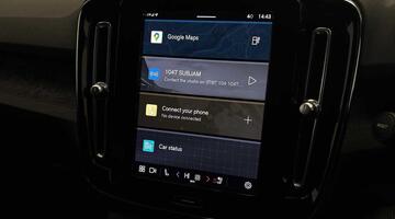 2022 Volvo Recharge 69kWh Plus Auto 5-door (Green) - Image: 11