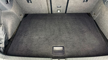 2025 Volkswagen 2.0 TSI R DSG 4Motion Euro 6 5-door (Black) - Image: 33