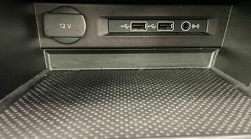 2019 Volkswagen 2.0 TDI R-Line Tech DSG 4Motion Euro 6 5-door (Grey) - Image: 17