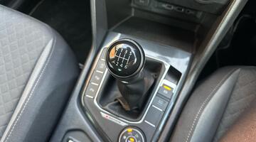 2020 Volkswagen 2.0 TDI Match 4Motion Euro 6 5-door (Grey) - Image: 51