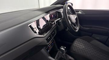 2025 Volkswagen 1.0 TSI R-Line DSG Euro 6 5-door (Blue) - Image: 2