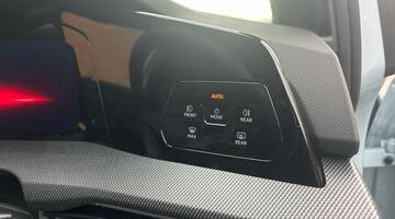 2025 Volkswagen 2.0 TSI GTI DSG Euro 6 5-door (Blue) - Image: 24