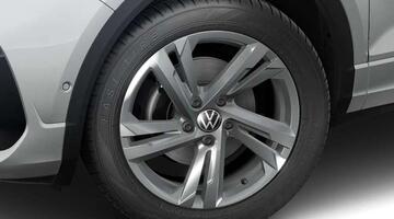 2025 Volkswagen TSI R-Line DSG Euro 6 5-door (Multicolour) - Image: 7