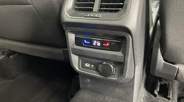 2021 Volkswagen 2.0 TDI Life DSG Euro 6 5-door (Silver) - Image: 28