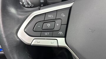 2022 Volkswagen TSI Style 2WD Euro 6 2-door (Multicolour) - Image: 23