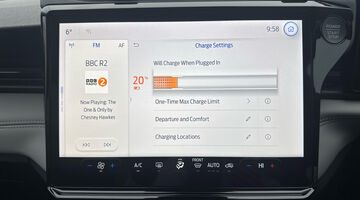 2025 Ford Standard Range 43kWh Premium Auto 5-door (Blue) - Image: 13