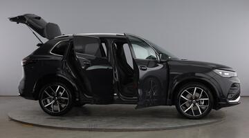 2025 Volkswagen 2.0 TDI R-Line DSG Euro 6 5-door (Grey) - Image: 10