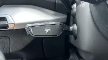 2025 Audi TFSI CoD 35 S line S Tronic Euro 6 5-door (Black) - Image: 26