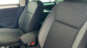 2019 Volkswagen 2.0 TDI Match 4Motion Euro 6 5-door (Silver) - Image: 35