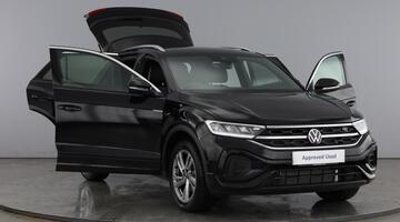 2025 Volkswagen TSI R-Line DSG Euro 6 5-door (Black) - Image: 9