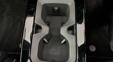 2025 Volkswagen Pro 77kWh Black Edition Auto 5-door (Black) - Image: 12