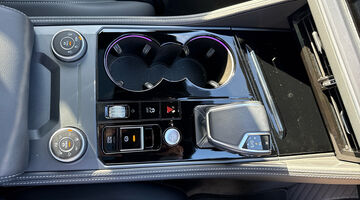 2025 Volkswagen 3.0 TDI V6 Black Edition Tiptronic 4Motion Euro 6 5-door (Red) - Image: 32