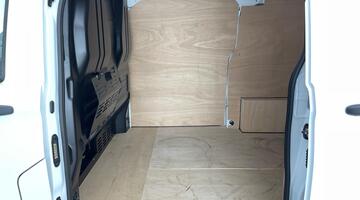 2025 Volkswagen T32 65kWh Commerce Plus Auto RWD SWB 5-door (White) - Image: 28