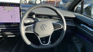 2025 Volkswagen Pro 77kWh Match Plus Fastback Auto 5-door (Black) - Image: 11