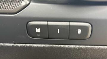 2022 Volvo Recharge 69kWh Ultimate Auto 5-door (Grey) - Image: 26