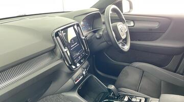 2025 Volvo 2.0 B4 MHEV Plus DCT Auto Euro 6 5-door (Grey) - Image: 2
