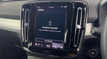 2023 Volvo 2.0 B3 MHEV Plus DCT Auto Euro 6 5-door (Black) - Image: 32