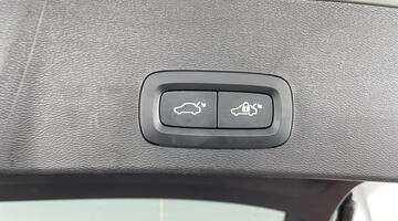 2025 Volvo 2.0 B4 MHEV Plus DCT Auto Euro 6 5-door (Grey) - Image: 17