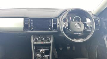 2022 Škoda TSI ACT SE Drive Euro 6 5-door (7 Seat) (White) - Image: 8