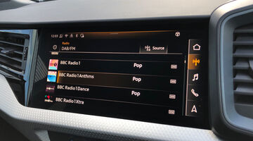 2025 Audi TFSI 35 S line Sportback S Tronic Euro 6 5-door (Black) - Image: 27