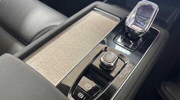 2025 Volvo 2.0 T8 18.8kWh Ultra Dark Auto 4WD Euro 6 5-door (Silver) - Image: 32